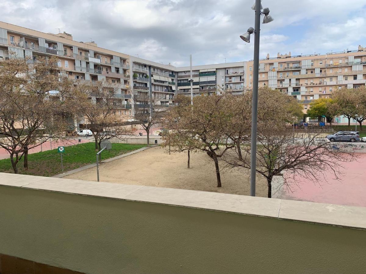 Espectacular Piso Con Fascinante Terraza Near Barcelona Lejlighed Sant Adrià de Besòs Eksteriør billede